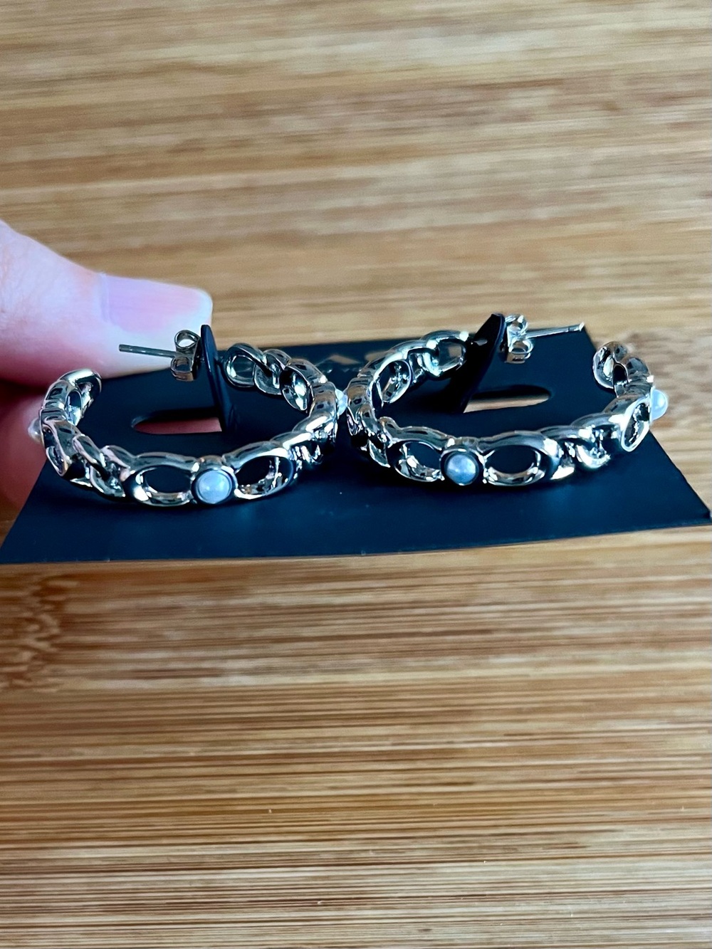 COACH SILVER TONE SIGNATURE C HOOP Earrings w/ PEARL ACCENTS & Butterfly Closure - Picture 2 of 5